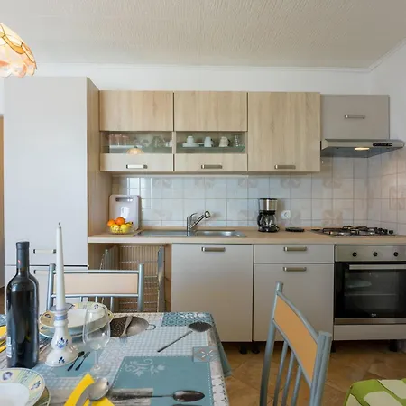 Rural Lea For 2 /w Terrace - Happy *