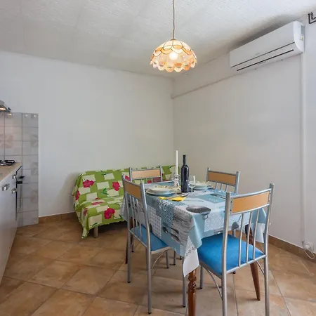 Rural Lea For 2 /w Terrace - Happy Apartma